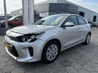 Voiture accidenté Kia Rio 1.0 TGDI ComfortPlusLine Navigator 2017/6