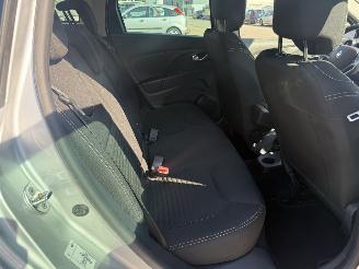 Renault Clio Estate 0.9 TCe Limited picture 9