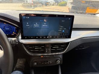 Ford Focus Wagon 1.0 EcoBoost Hybrid Titanium X picture 19