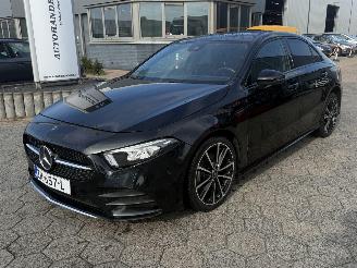 skadebil auto Mercedes A-klasse 200 Launch Edition 2019/7