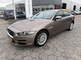 Damaged car Jaguar XE 2.0 D Prestige 2016/10