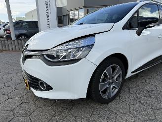 Renault Clio Estate 0.9 TCe Night&Day picture 20