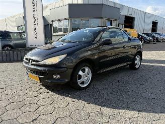 damaged passenger cars Peugeot 206 CC 1.6-16V 2003/11