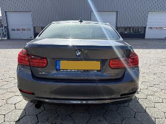 BMW 3-serie 320i High Executive picture 5
