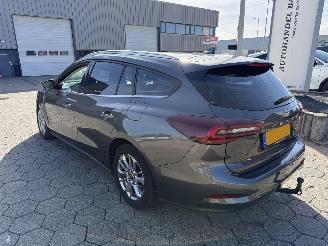 Ford Focus 1.0 EcoBoost Hybrid Titanium picture 6