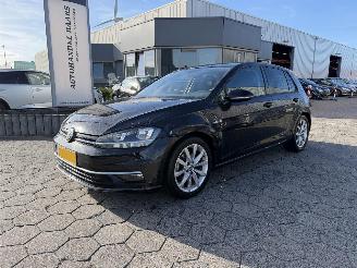 damaged passenger cars Volkswagen Golf 1.5 TSI Highline 2019/7