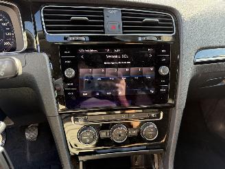 Volkswagen Golf 1.5 TSI Highline picture 14