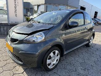 Schadeauto Toyota Aygo 1.0-12V + 2009/1