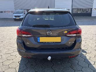 Opel Astra SPORTS TOURER+ picture 5