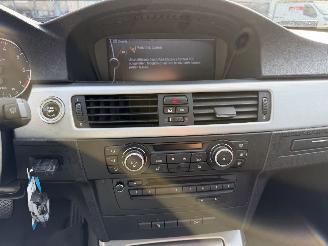 BMW 3-serie 318i PANO. picture 18
