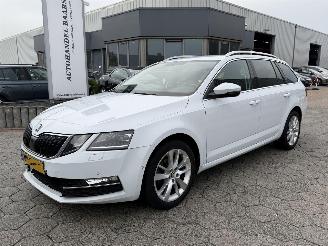 Coche accidentado Skoda Octavia Combi 1.0 TSI Greentech Style Business 2017/11