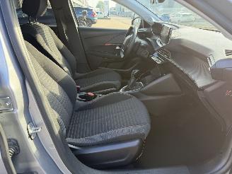 Peugeot 208 1.2 PureTech Active picture 13