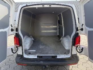 Volkswagen Transporter 2.0 TDI L2H1 picture 7