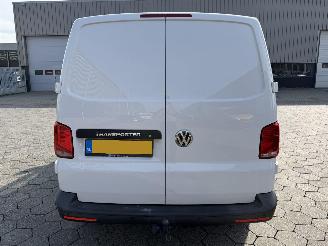 Volkswagen Transporter 2.0 TDI L2H1 picture 5