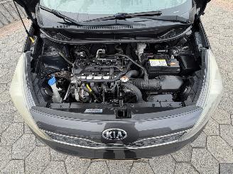 krockskadad bil auto Kia Rio 1.2 CVVT Super Pack 2014/2