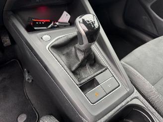 Volkswagen Golf 1.0 TSI Life picture 19