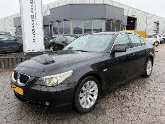 Vaurioauto  passenger cars BMW 5-serie 530i Executive 2004/6