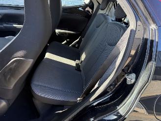 Toyota Aygo 1.0 VVT-i x-play picture 13
