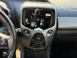 Toyota Aygo 1.0 VVT-i x-play picture 20