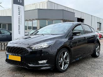 Schadeauto Ford Focus 1.0 ST-Line 2018/7