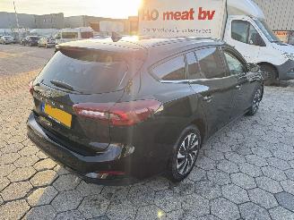 Ford Focus Wagon 1.0 EcoBoost Hybrid Titanium Style picture 5
