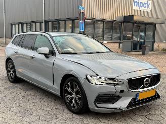 Volvo V-60 2.0 B3 Essential Edition picture 3