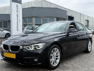 skadebil auto BMW 3-serie 330e Centennial High Executive 2016/12