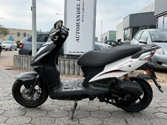 skadebil bedrijf Kymco Combo Agility 10 2010/4