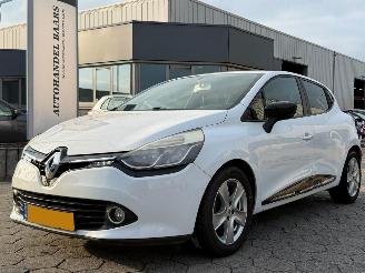 Schadeauto Renault Clio 0.9 TCe ECO Collection 2013/4