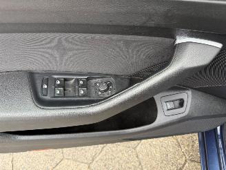 Volkswagen Passat Variant 1.6 TDI Highline AUTOMAAT picture 17