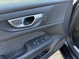 Volvo V-60 2.0 B3 Essential Edition picture 10
