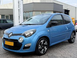 Schadeauto Renault Twingo 1.2 16V Dynamique 2013/10