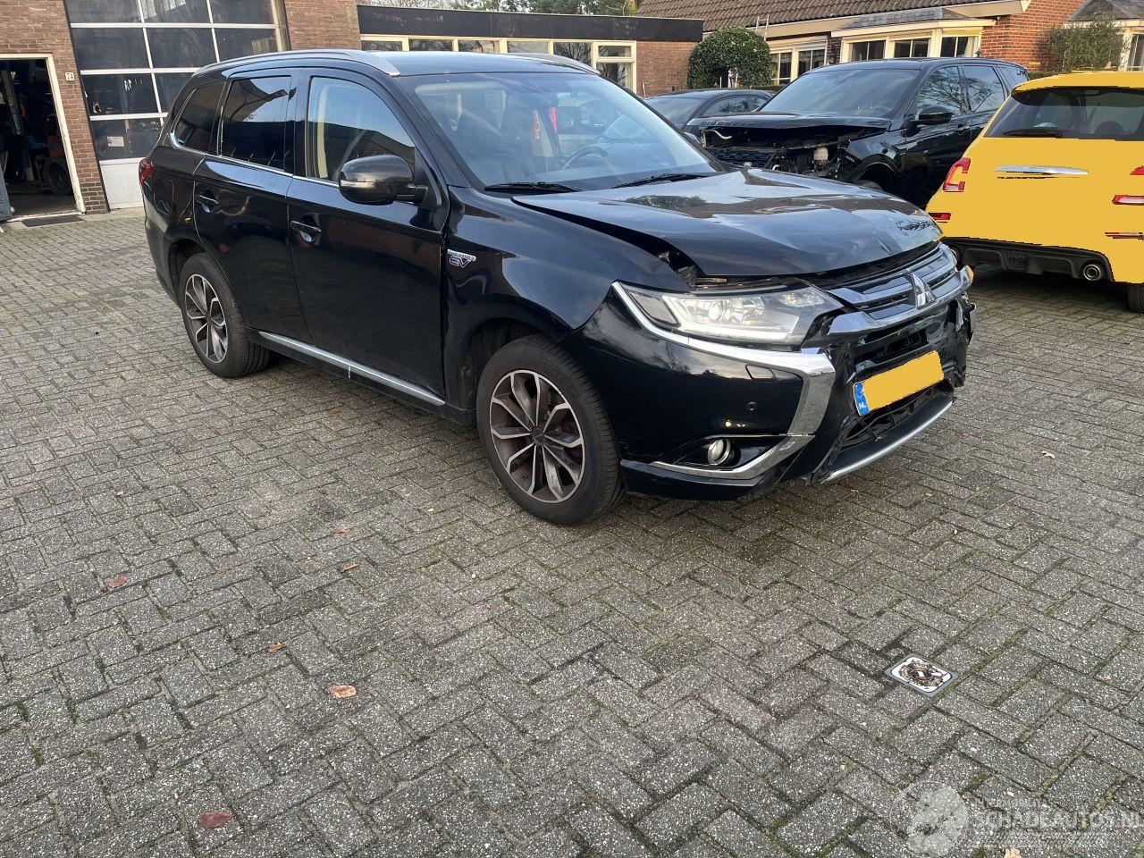 Mitsubishi Outlander 2.0 PHEV Business Edition AUTOMAAT 4x4