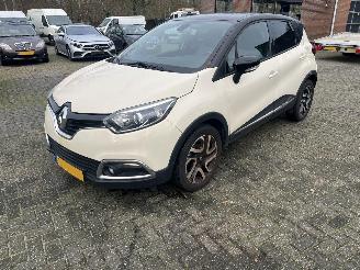 uszkodzony samochody osobowe Renault Captur 0.9 TCE DYNAMIQQUE. 2016/7