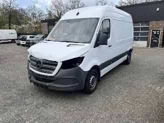 Mercedes Sprinter 314 CDI LANG HOOG. AIRCO. picture 2
