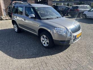 Vaurioauto  passenger cars Skoda Yeti 1.2 TSI. 2010/9