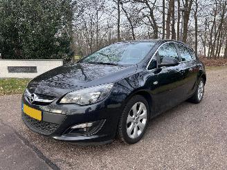 damaged passenger cars Opel Astra 1.4 Turbo Blitz. 2014/8