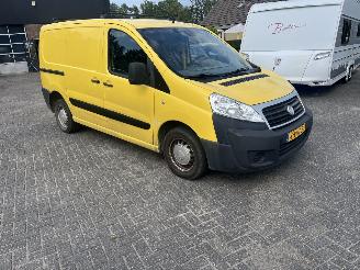 Vaurioauto  passenger cars Fiat Scudo 1.6 MultiJet KH1 Actual 2011/7