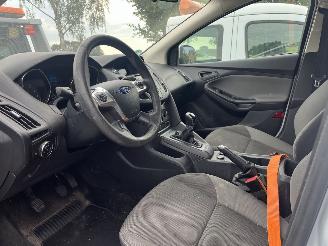 Ford Focus Wagon 1.0 EcoBoost Titanium picture 5
