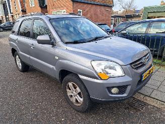 skadebil auto Kia Sportage 2.0 cvvt E-ecutive 2009/9