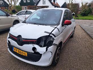 Renault Twingo 1.0i picture 2