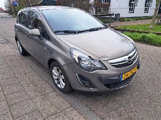 skadebil auto Opel Corsa 1.2i automaat 2014/5