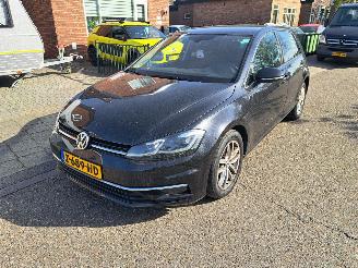 krockskadad bil auto Volkswagen Golf 1.4 TSI automaat highline 2018/2