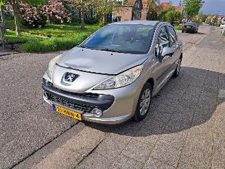 uszkodzony samochody osobowe Peugeot 207 1.6 vti sublime 2008/1