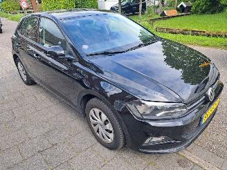 Schadeauto Volkswagen Polo 1.0 comfort line 2018/6
