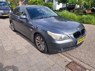 damaged passenger cars BMW 5-serie 523i automaat 2006/1