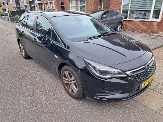 Opel Astra 1.0i SPORTS TOURER picture 2