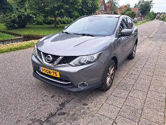 Schadeauto Nissan Qashqai 1.2i motor niet goed 2014/1
