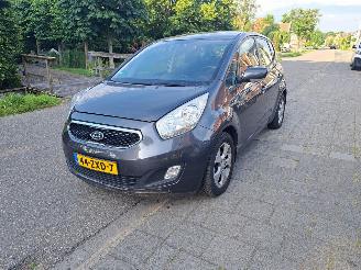 Coche accidentado Kia Venga 1.6 cvvt X-tra automaat 2012/7