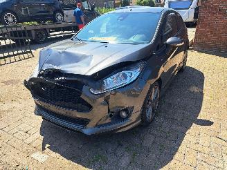 Coche accidentado Ford Fiesta 1.0i ST line 2016/10